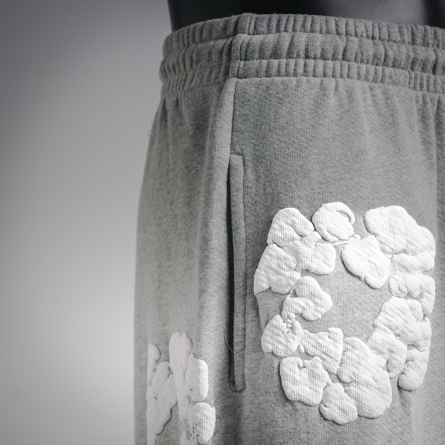 Denim 25fw printed pants