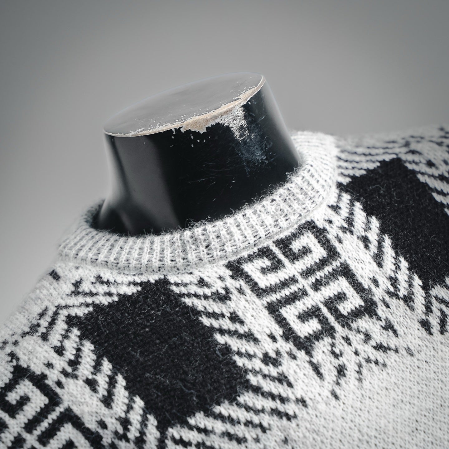 Give 25fw kitted sweater