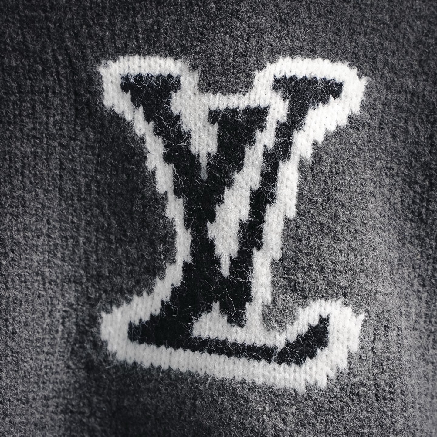 Louis 25fw jacquard sweater