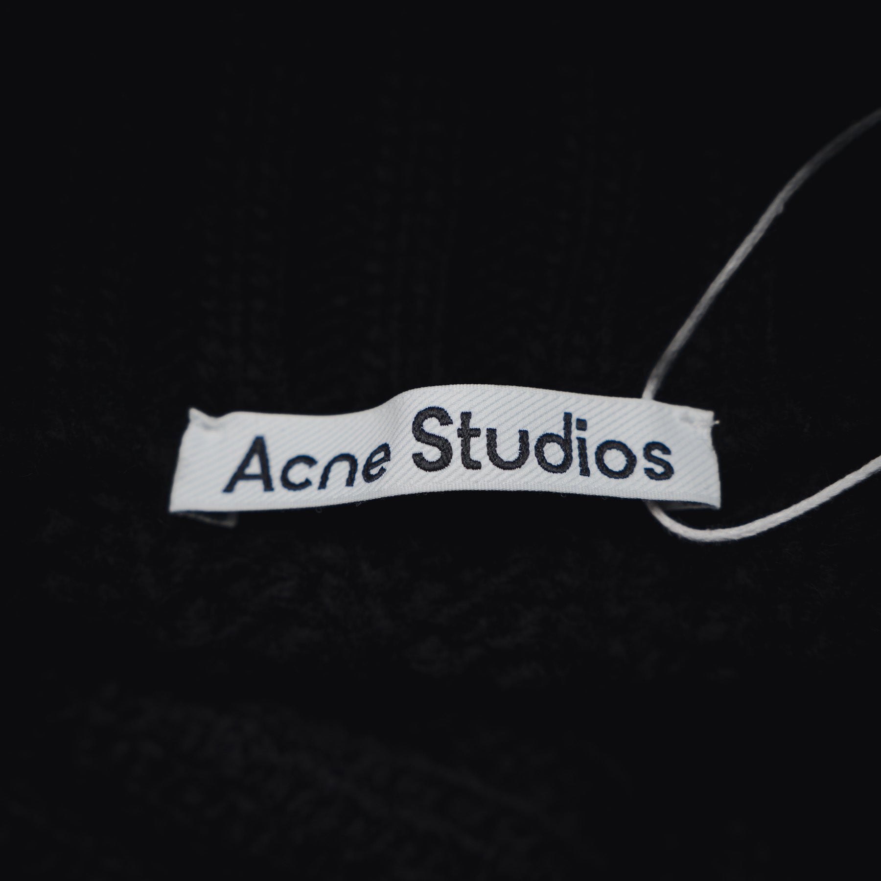 Acne 25fw embroidered cardigan