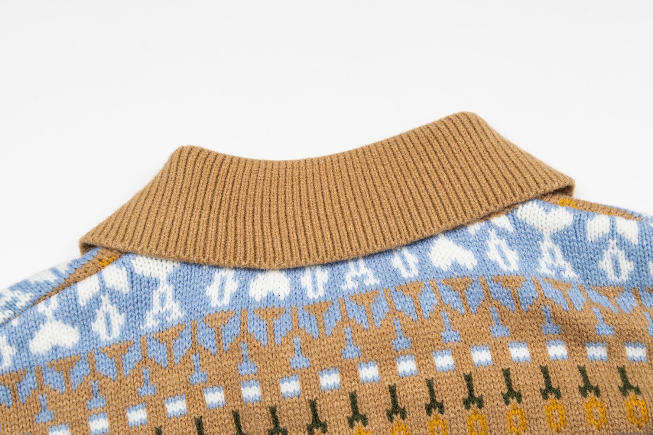 Ami 25fw jacquard sweater