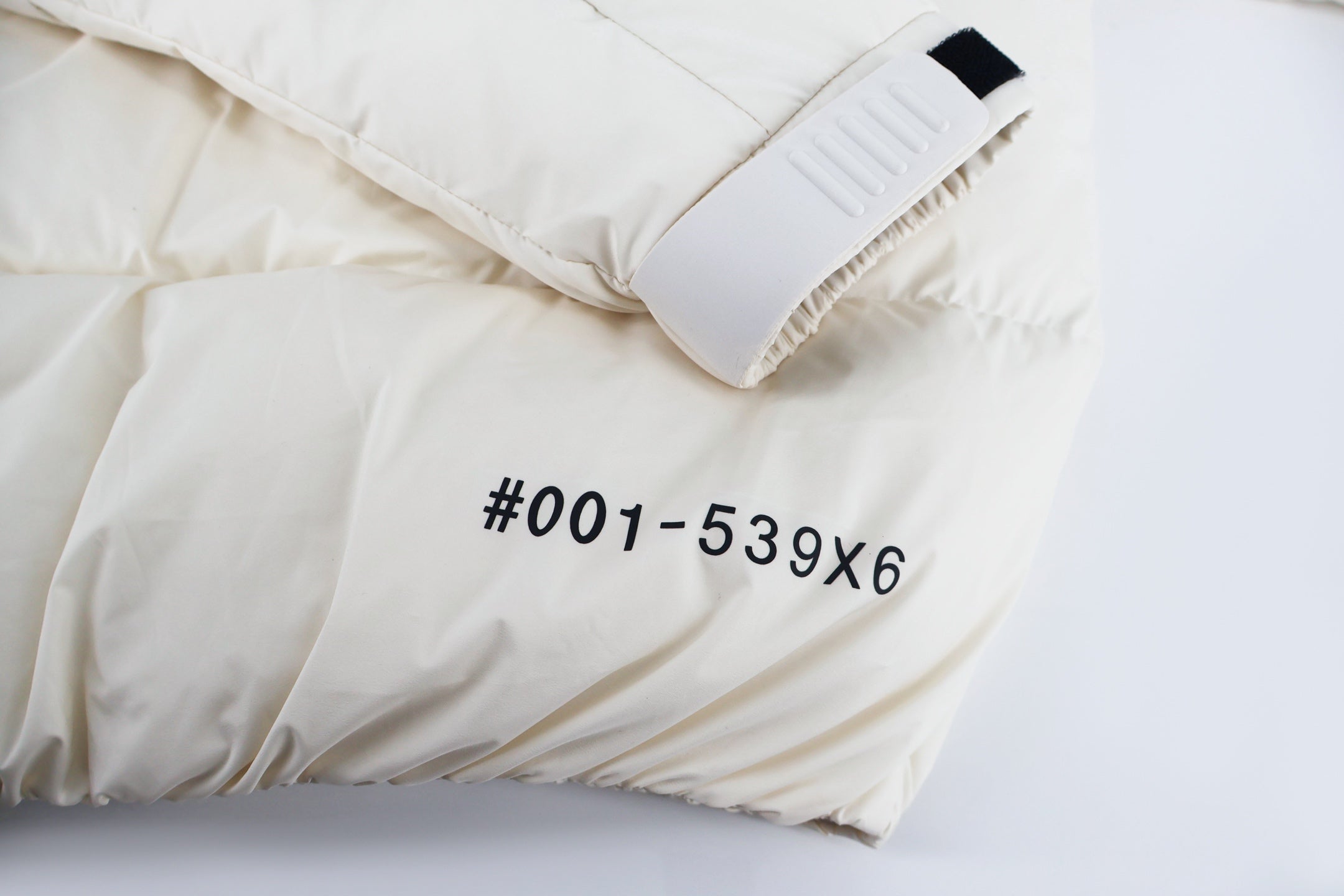 Mon 25fw down jacket