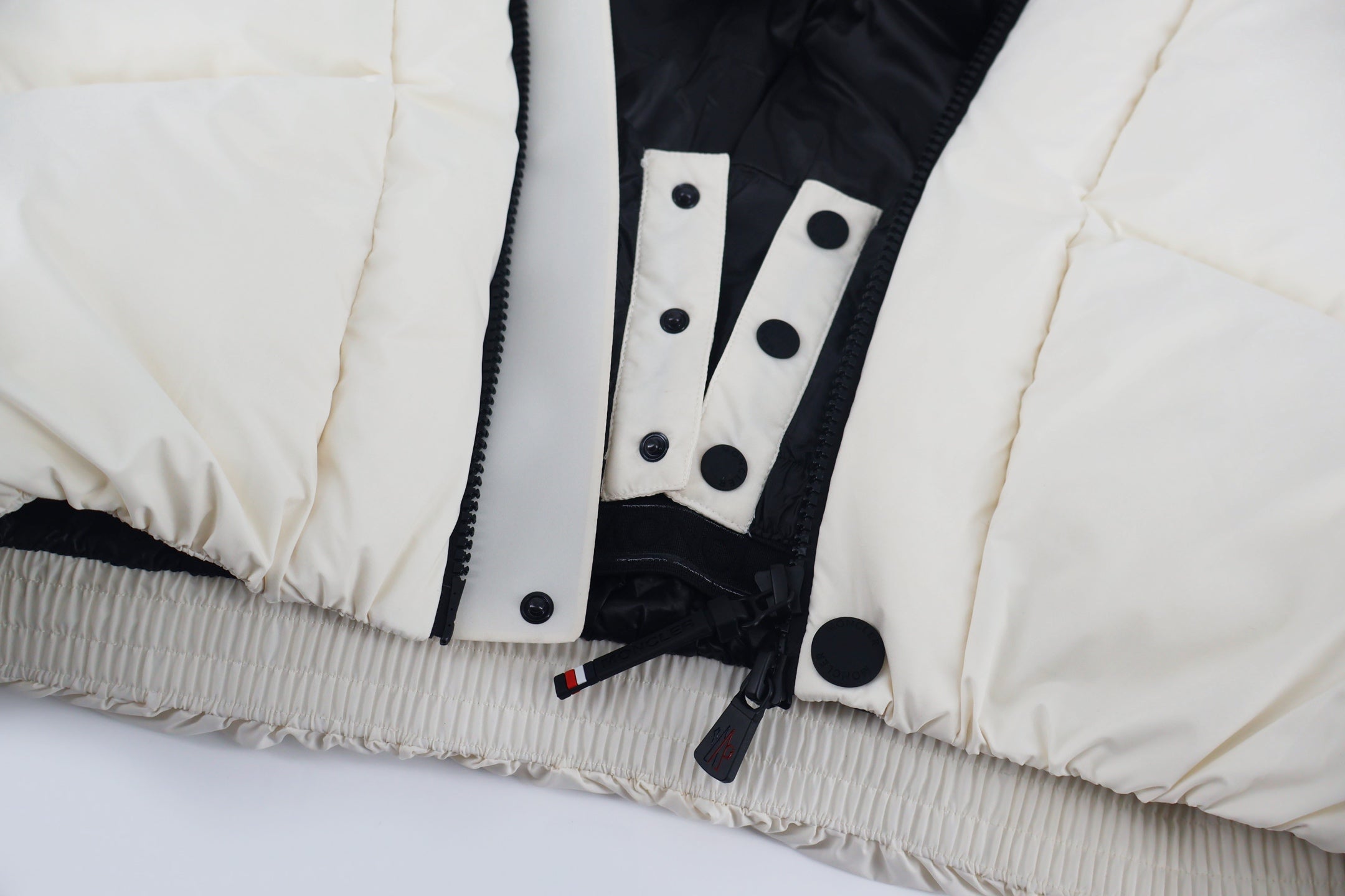 Mon 25fw down jacket