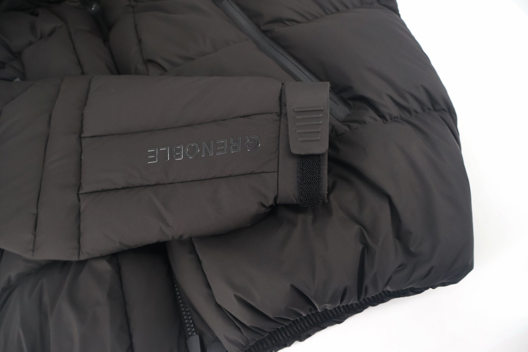 Mon 25fw down jacket