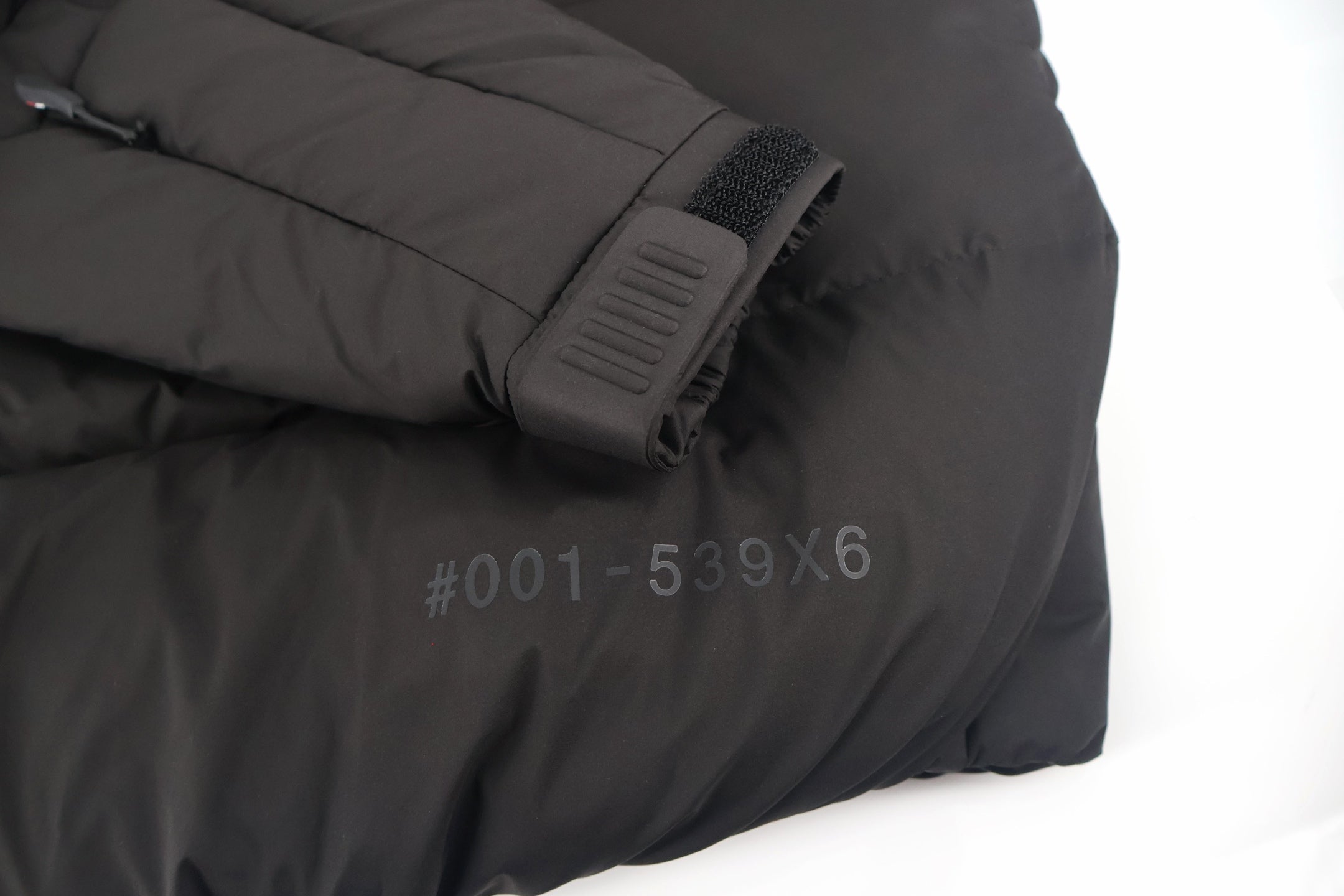 Mon 25fw down jacket