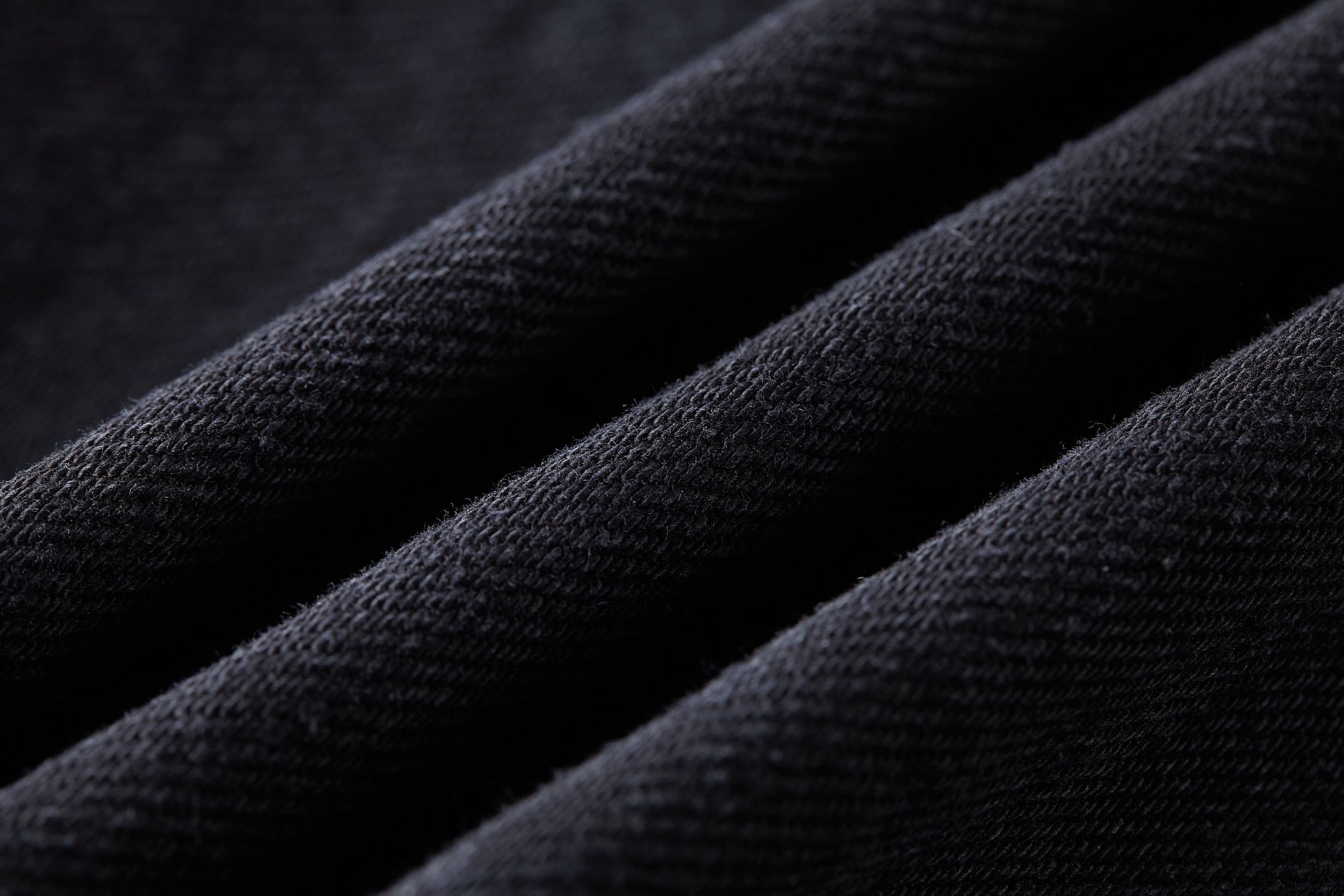 Louis 25fw disterss jeans