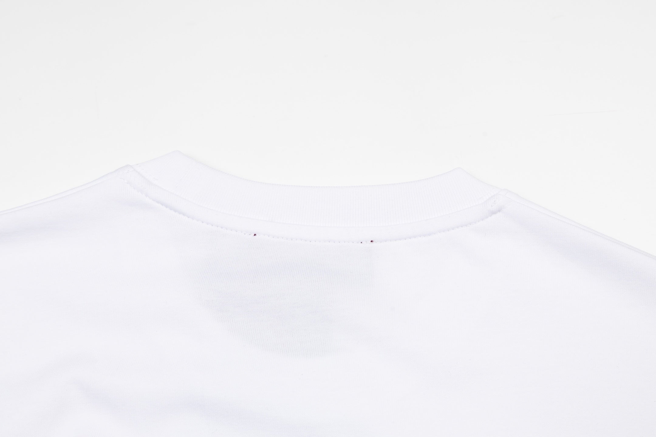 Guc 25fw embroidered t-shirt